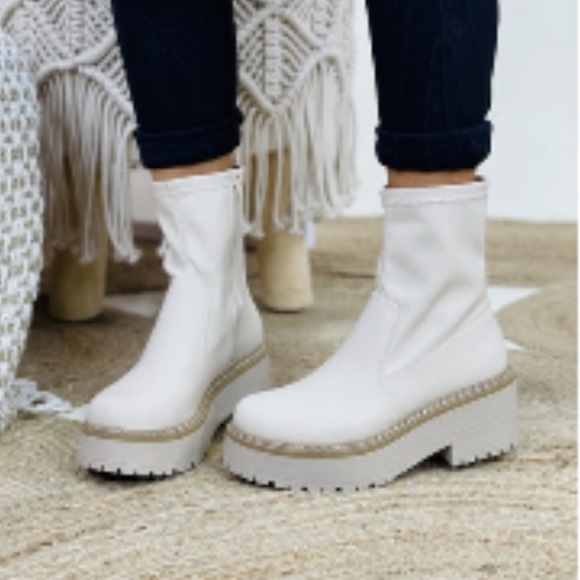 COPY - Soda Bone Chunky Platform Boots - Picture 1 of 10